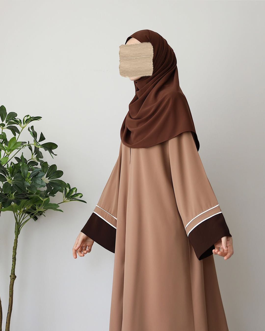 Crown Unique Abaya design by Wearkurtis.