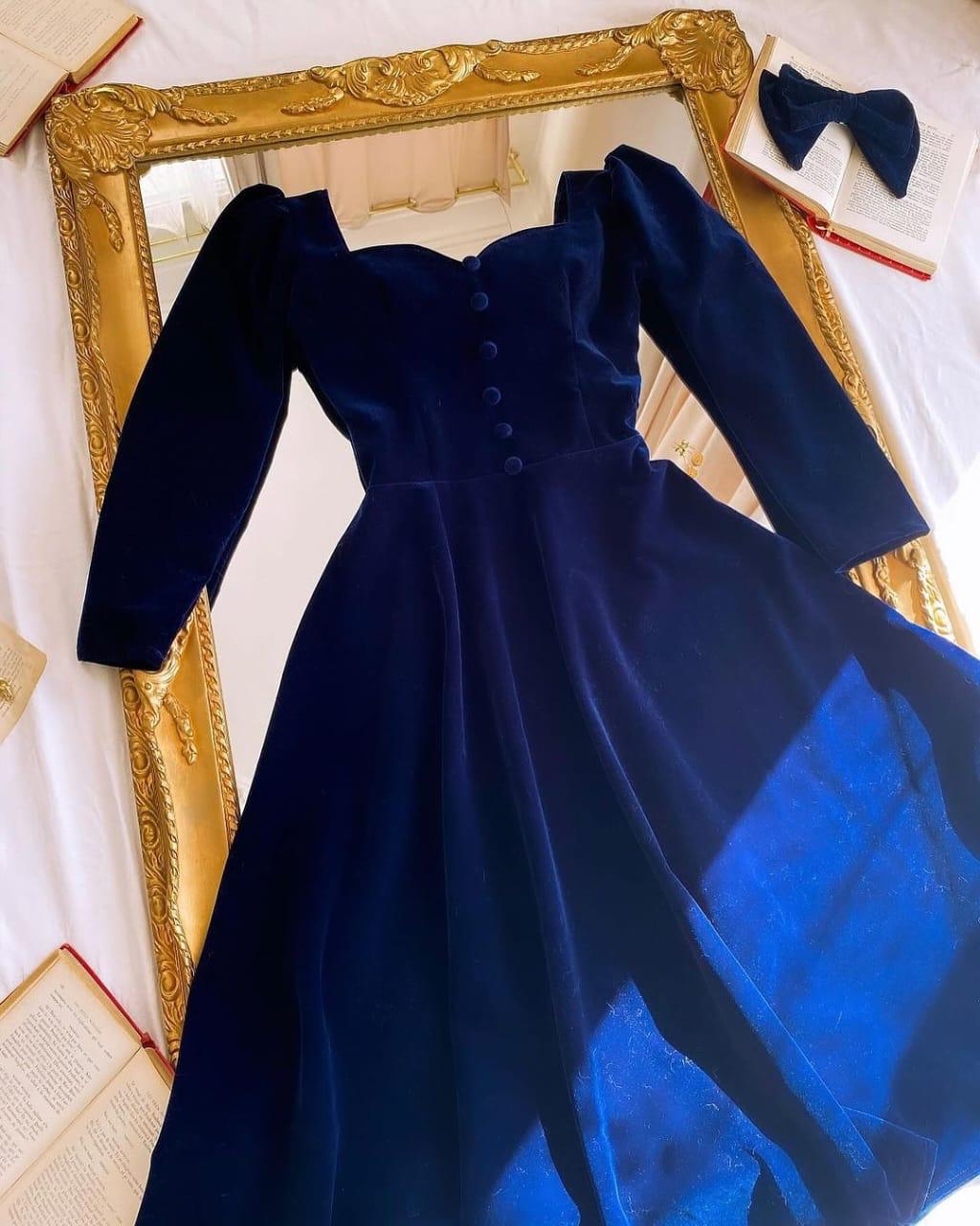 Winter Velvet Dress for Women – Warm & Stylish Formal Outfit