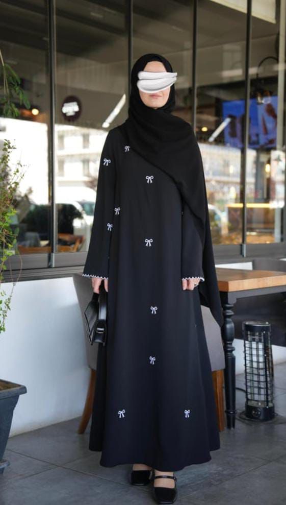 New White Bow Embroidered Abaya with stoller