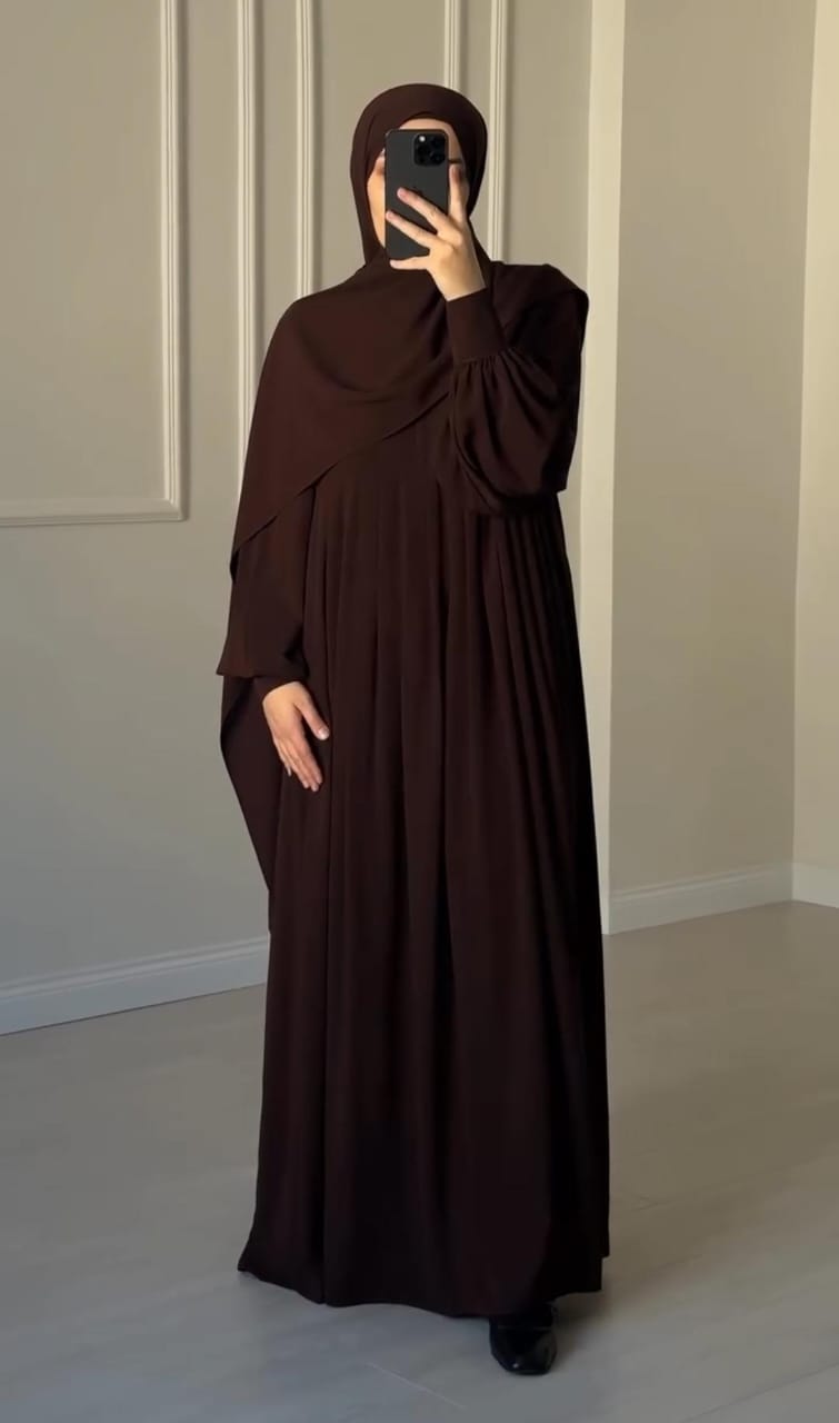 FlowLine – Full-Length Brown Abaya with Hijab Stoller
