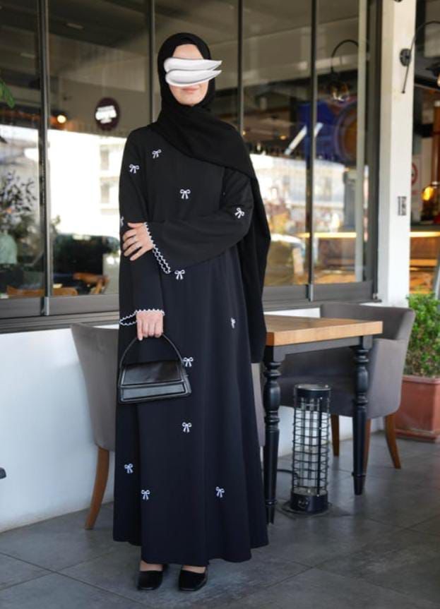 New White Bow Embroidered Abaya with stoller