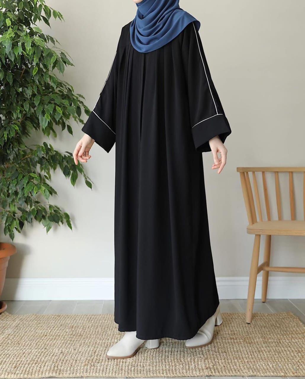 Serva Unique Abaya design by Wearkurtis.
