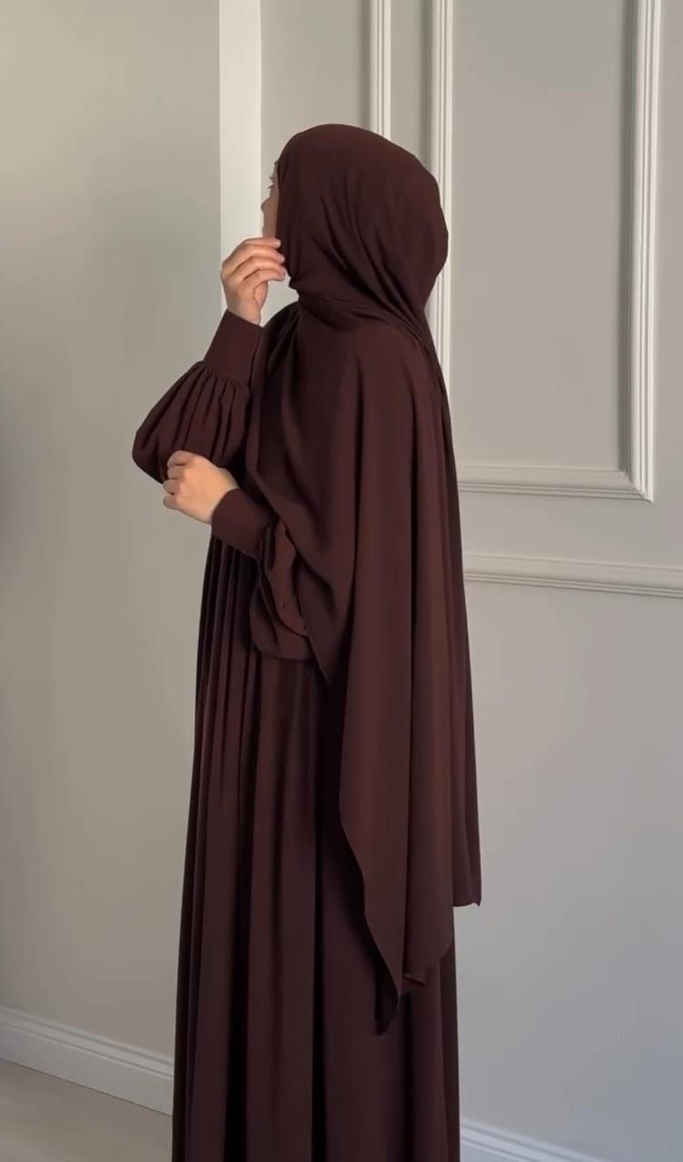 FlowLine – Full-Length Brown Abaya with Hijab Stoller