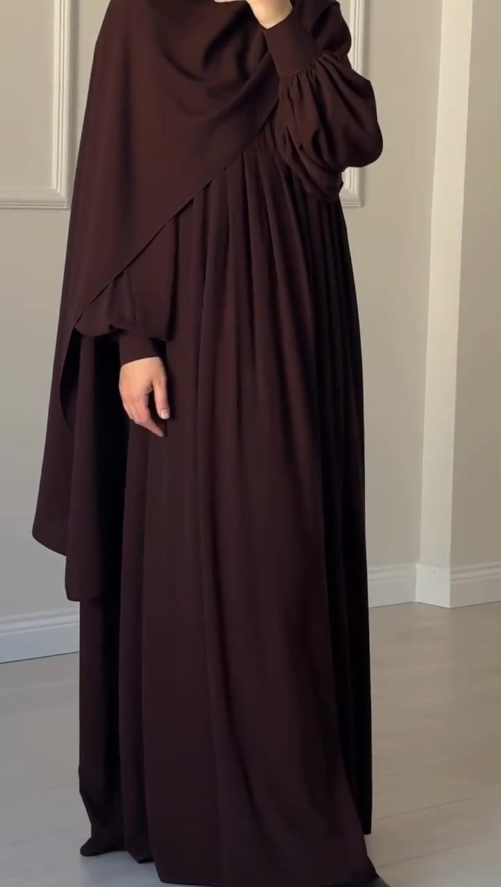 FlowLine – Full-Length Brown Abaya with Hijab Stoller