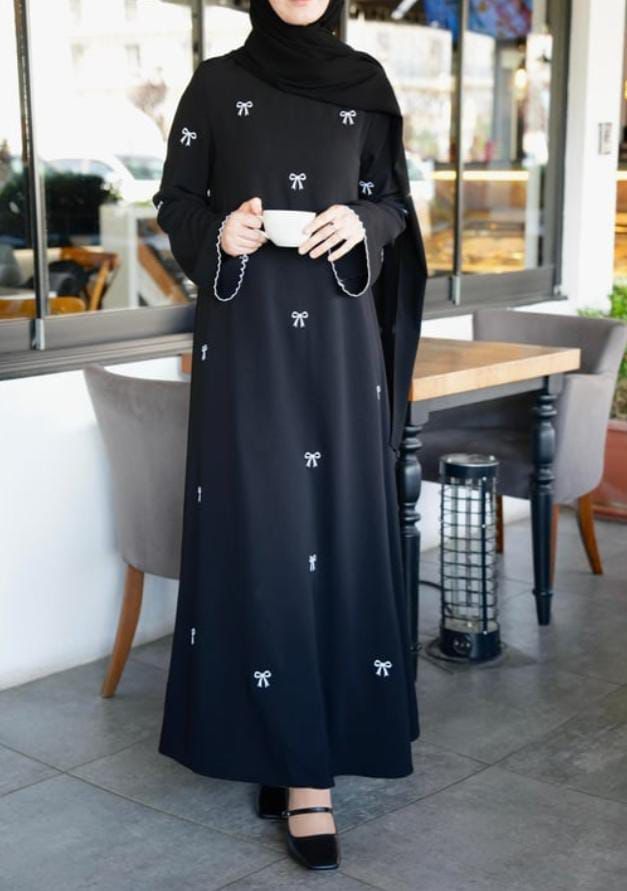New White Bow Embroidered Abaya with stoller
