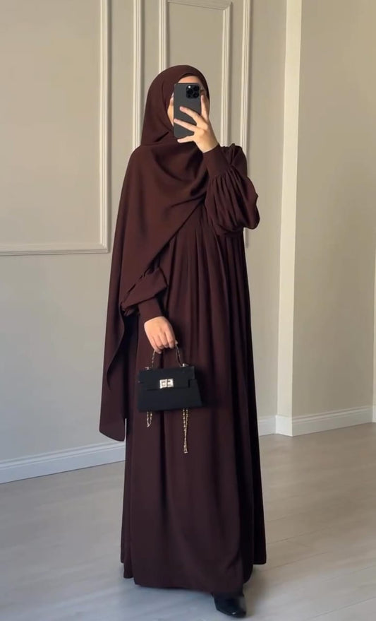 FlowLine – Full-Length Brown Abaya with Hijab Stoller