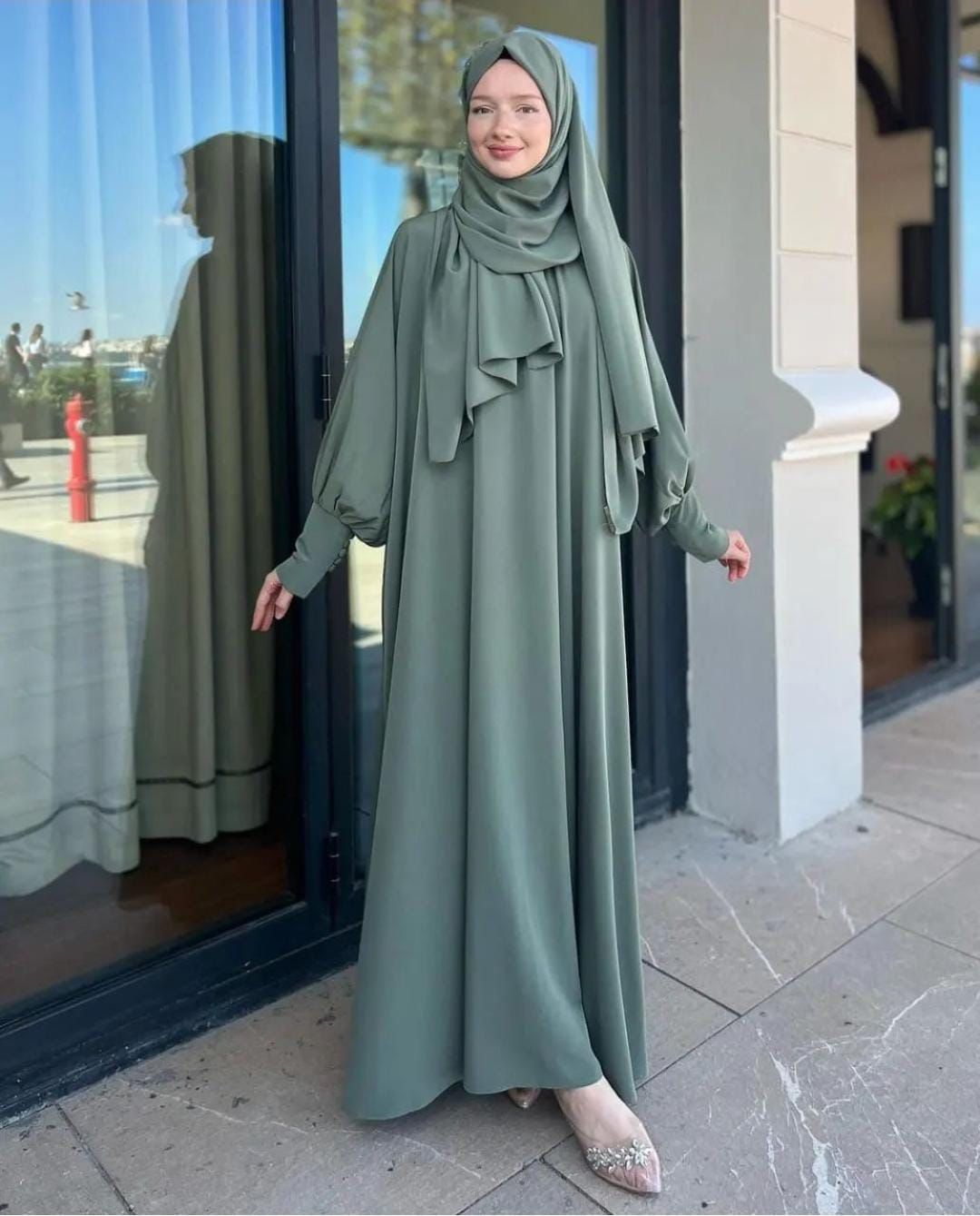 Olive Luxe Abaya with Stoller