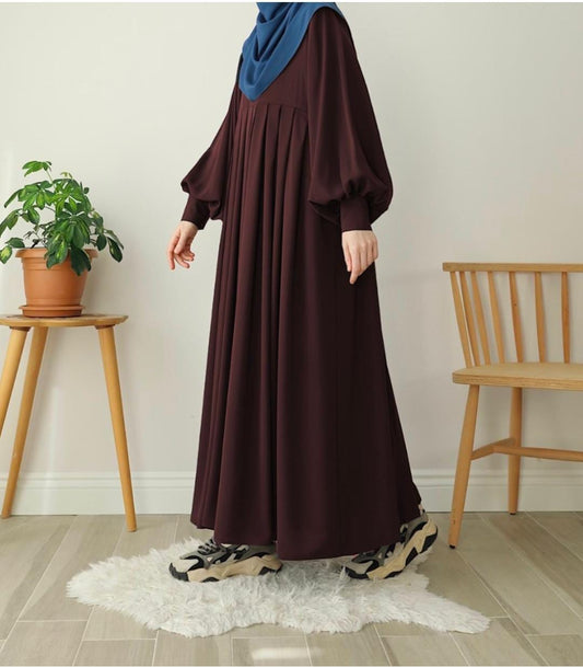 Choco Luxe – Full-Length Pleated Abaya with Hijab Stoller